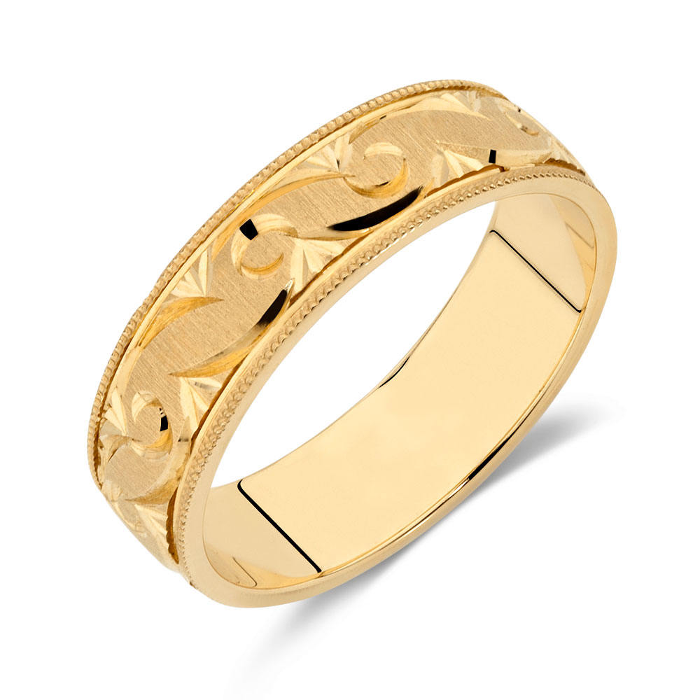 Men's Wedding Band in 10kt Yellow Gold