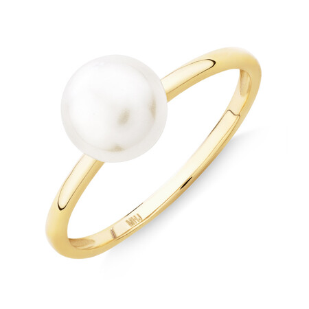 Ring with Cultured Freshwater Pearl in 10kt Yellow Gold Ring with Cultured Freshwater Pearl in 10kt Yellow Gold