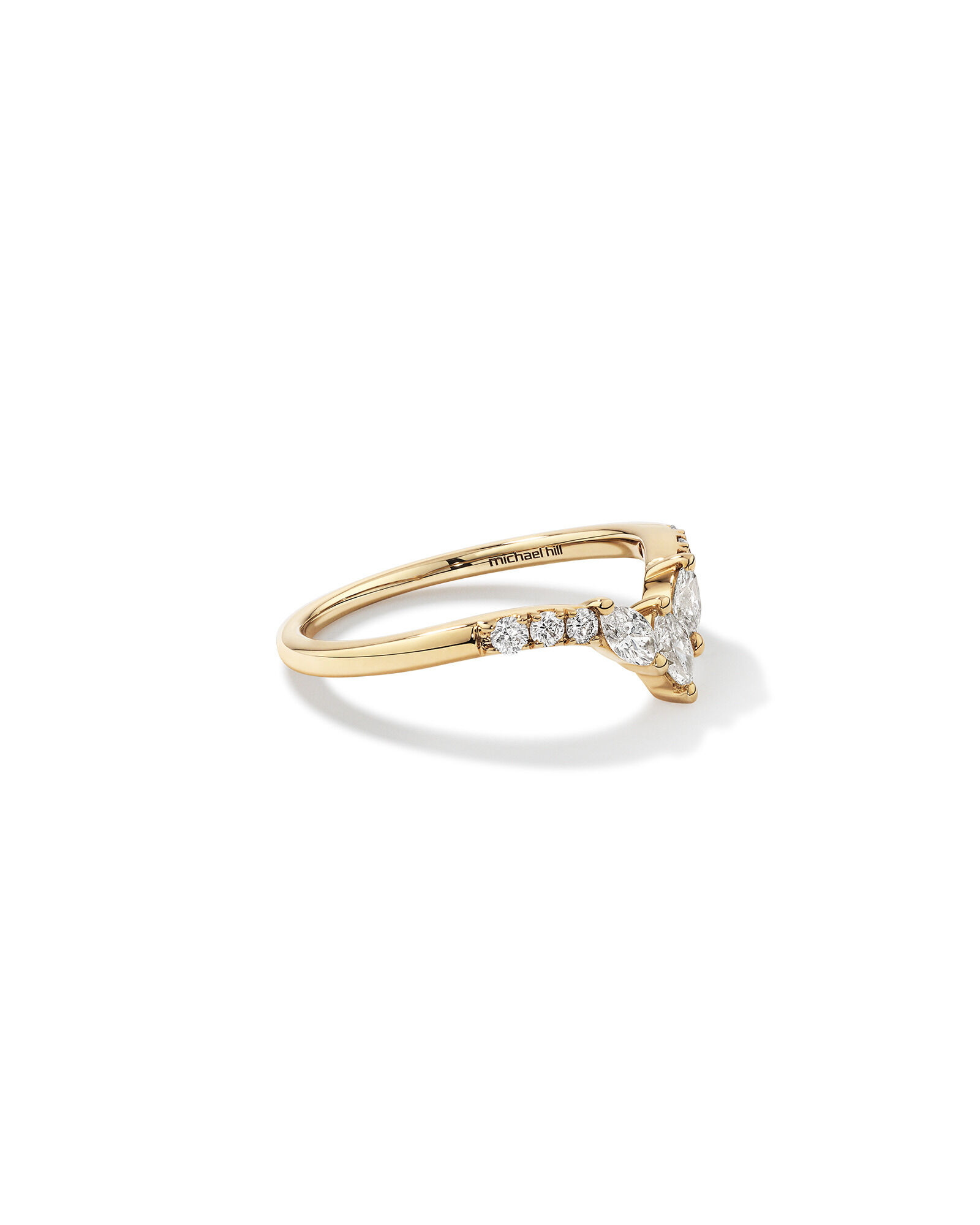 Alliance en or jaune 14 K avec diamants totalisant 0,38 ct
