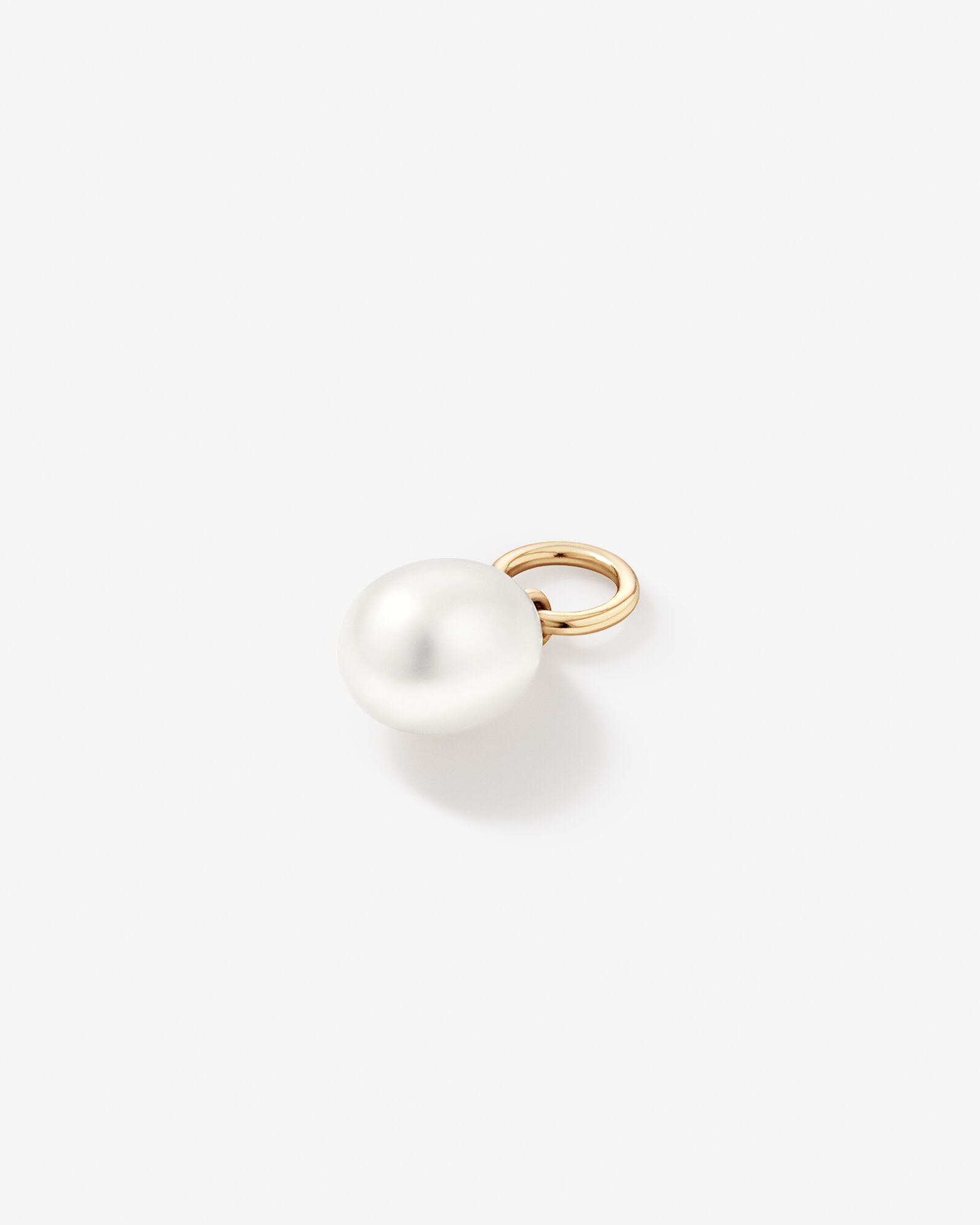 Oval Cultured Freshwater Pearl Single Earring Charm in 10kt Yellow Gold