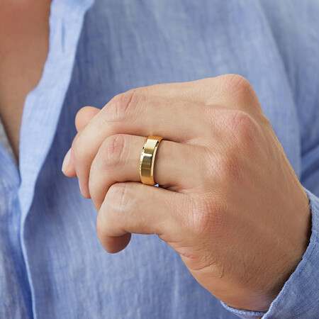 Flat Bevelled Wedding Band in 10kt Yellow Gold Flat Bevelled Wedding Band in 10kt Yellow Gold