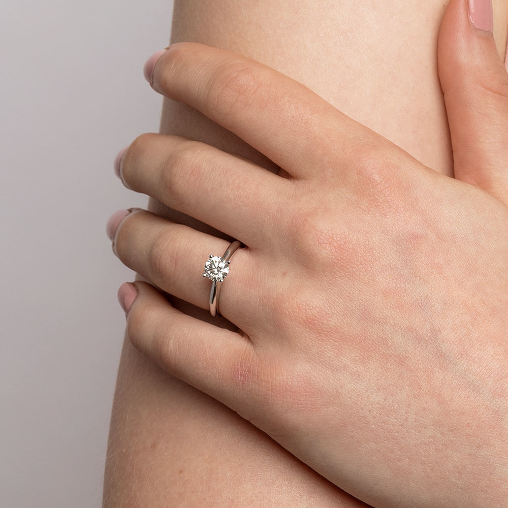 Certified Solitaire Engagement Ring with a 1 Carat TW Diamond in 14ct White Gold