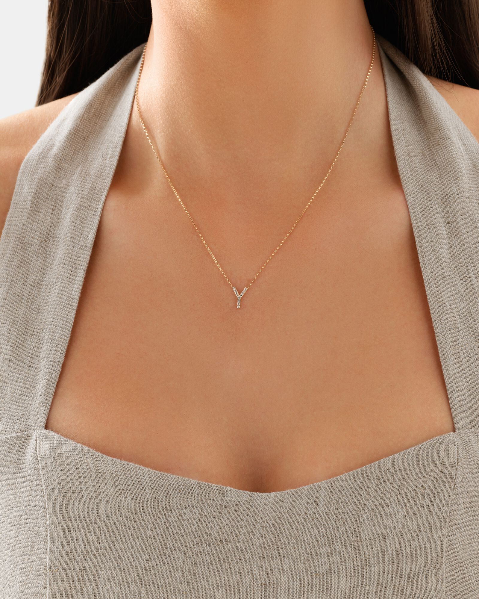 Collier à initiale « Y » en or jaune 10 K à diamants totalisant 0,10 ct