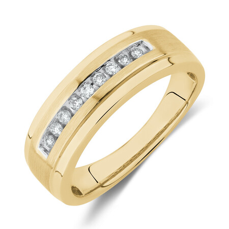 Ring with 1/7 Carat TW of Diamonds in 10kt Yellow Gold Ring with 1/7 Carat TW of Diamonds in 10kt Yellow Gold