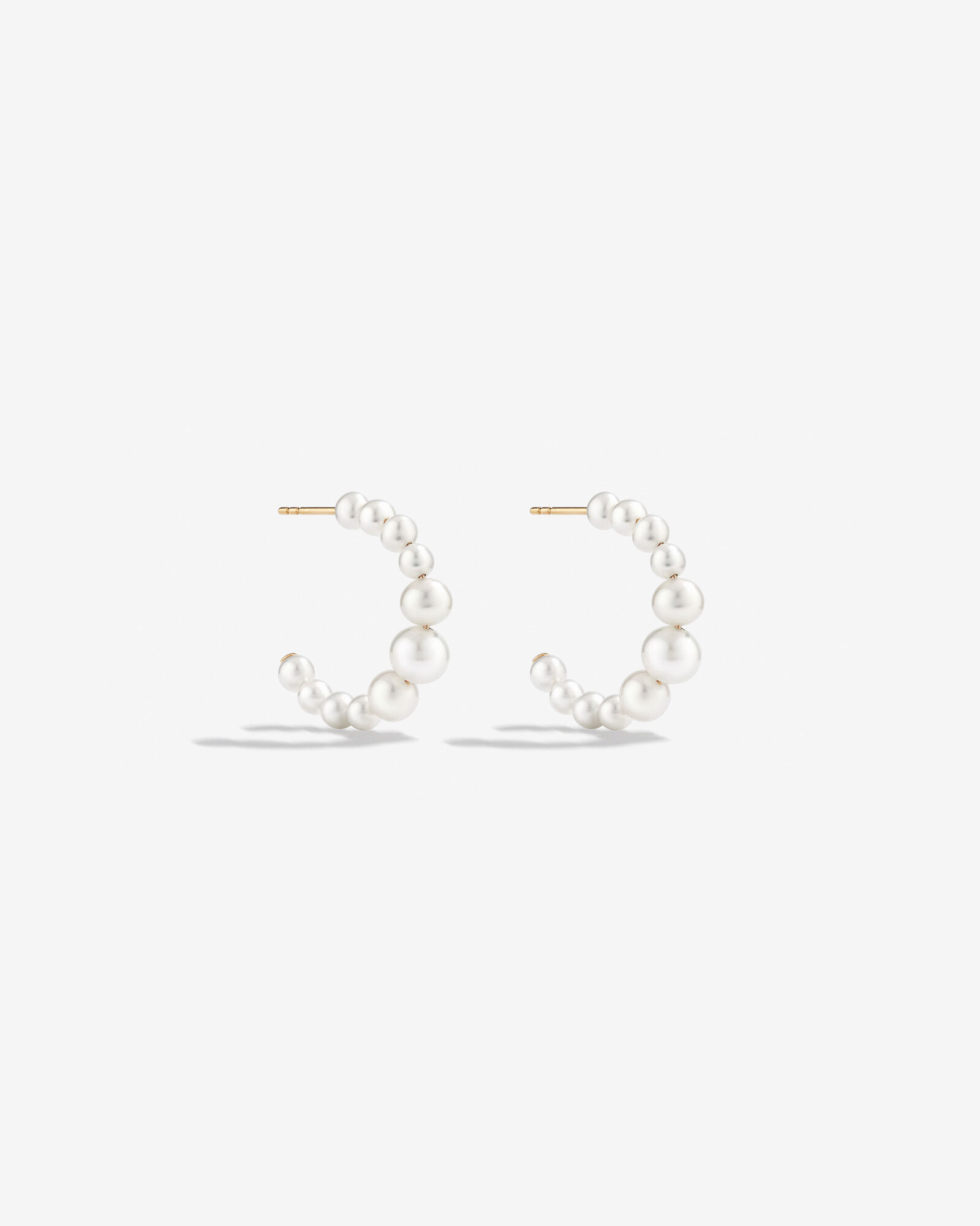 Huggie Earrings with Cultured Freshwater Pearls in 10kt Yellow Gold