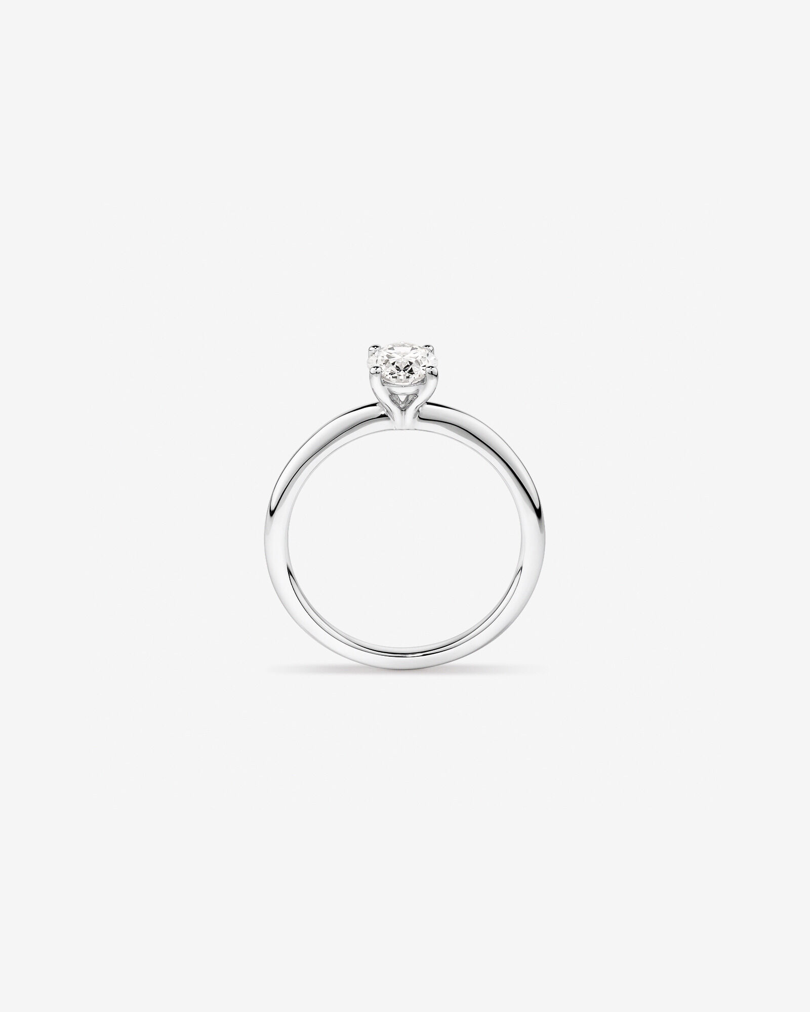 0,70 Carat Poids Total Bague De Fiançailles Solitaire En Diamant De Laboratoire Ovale En Or Blanc 14 Carats