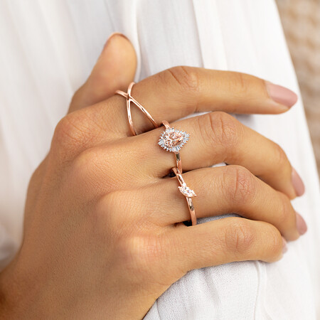 Ring with Morganite & Diamonds in 10kt Rose Gold Ring with Morganite & Diamonds in 10kt Rose Gold