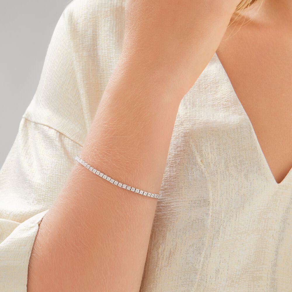 Tennis Bracelet with 1/4 Carat TW of Diamonds in Sterling Silver