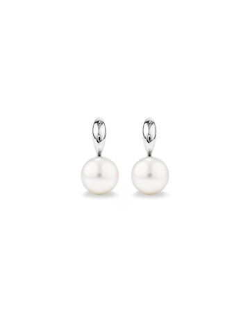 Hook Earrings with Freshwater Pearls in Sterling Silver Hook Earrings with Freshwater Pearls in Sterling Silver