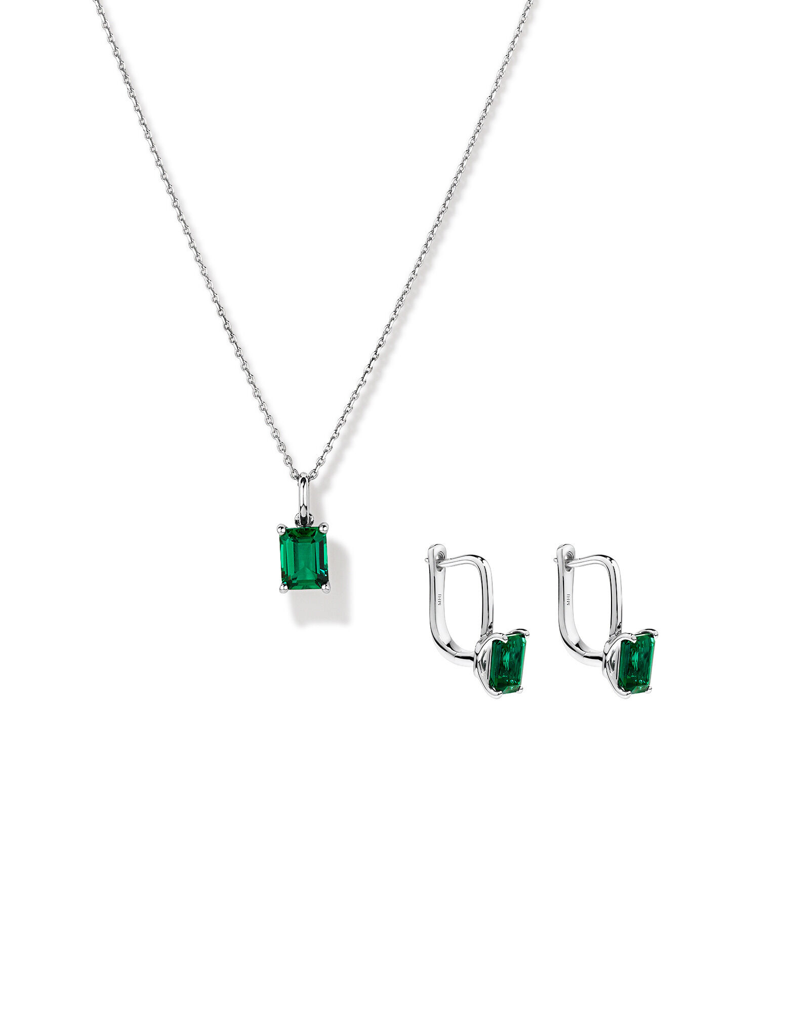 Ensemble pendentif et boucles d'oreilles pendantes en émeraude créée taille émeraude en argent sterling