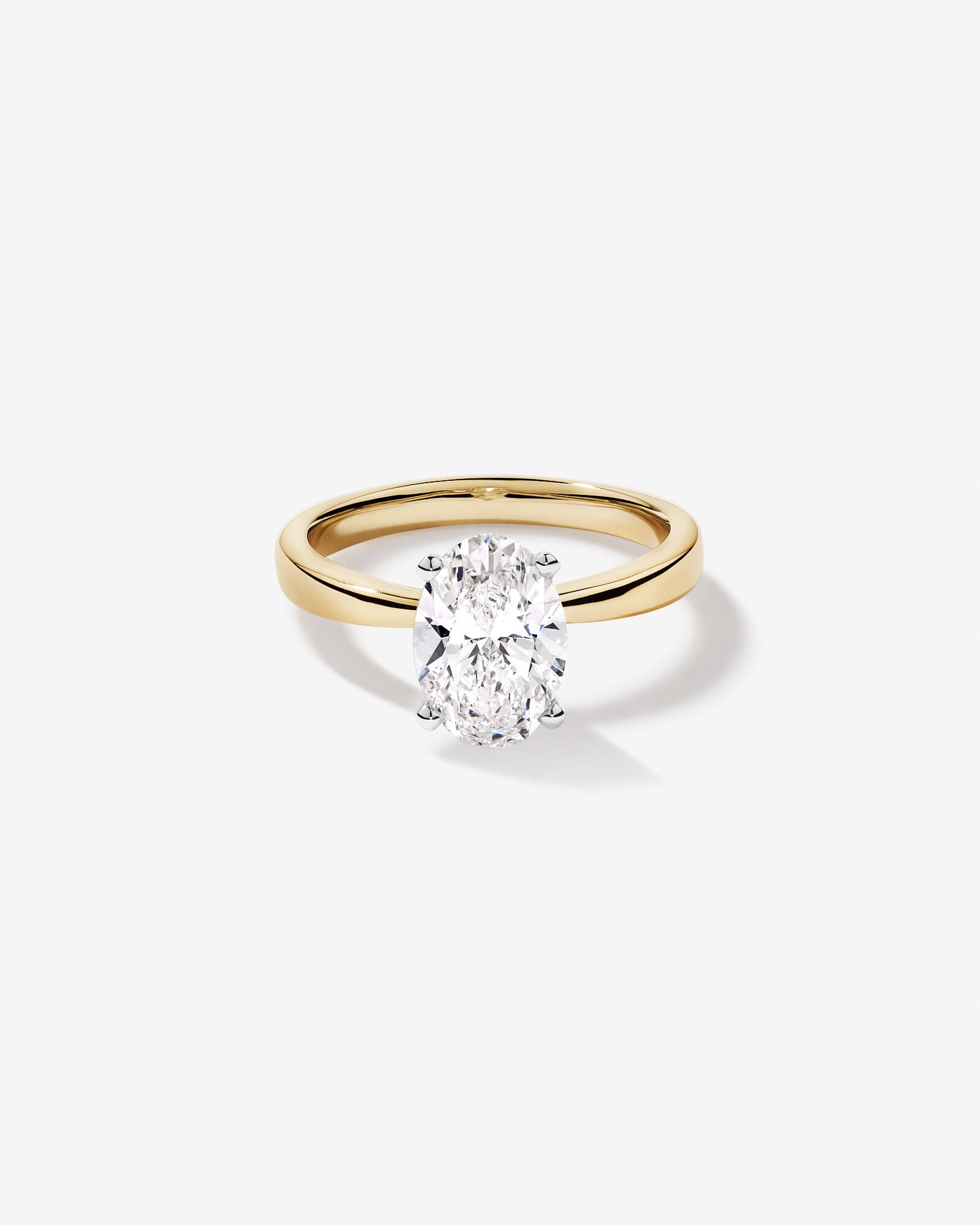 Bague de fiançailles solitaire en or jaune et blanc 14 carats, taille ovale, diamant de synthèse de 2,00 carats