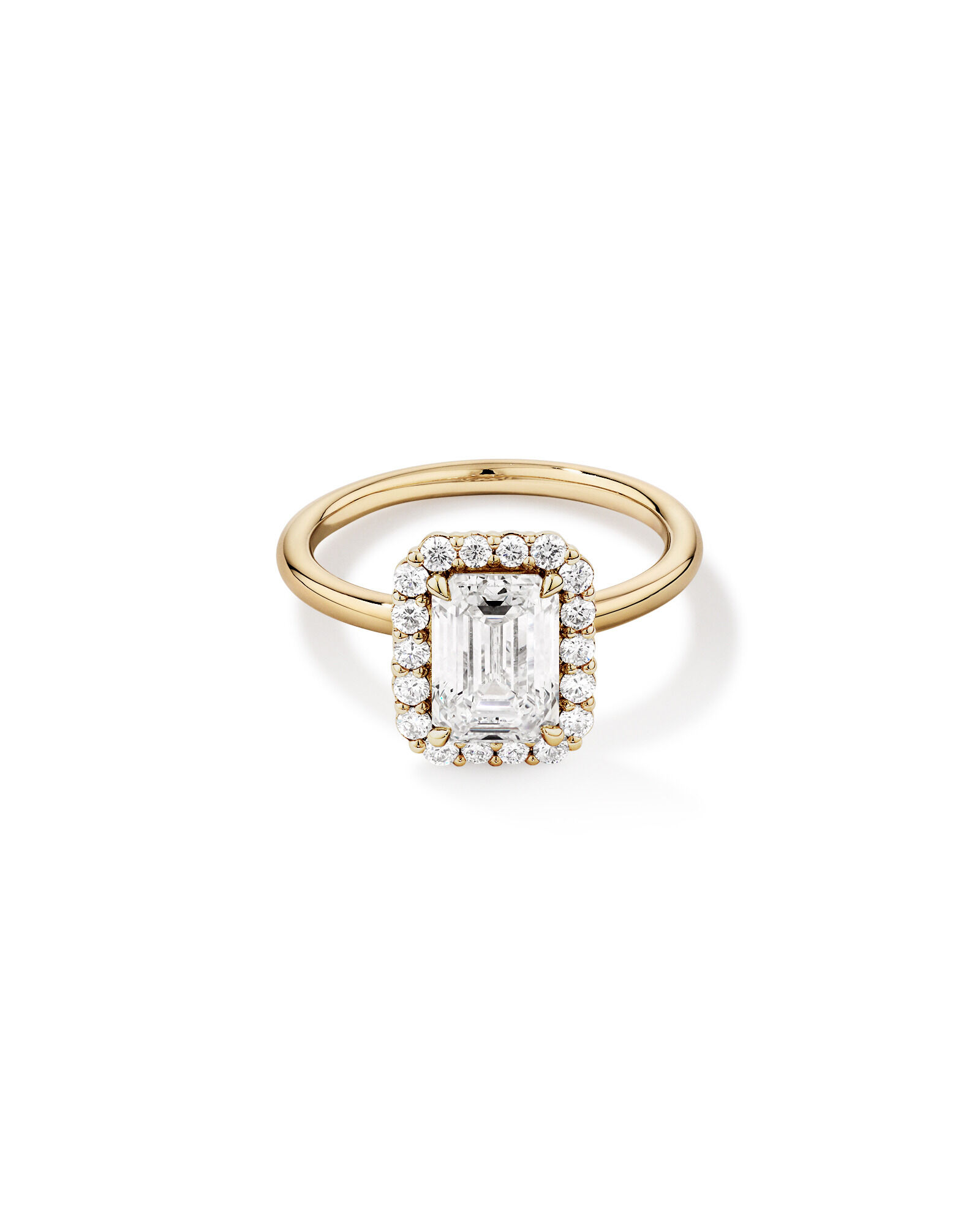 Bague de fiançailles en halo de diamants cultivés en laboratoire TW taille émeraude de 2,34 carats en or jaune 14 carats