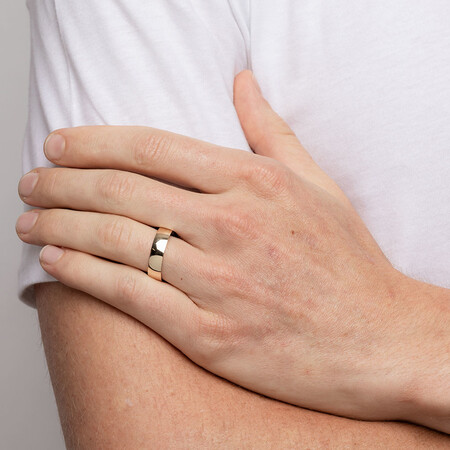 6mm Reverse Bevelled Wedding Band in 10kt Yellow Gold 6mm Reverse Bevelled Wedding Band in 10kt Yellow Gold