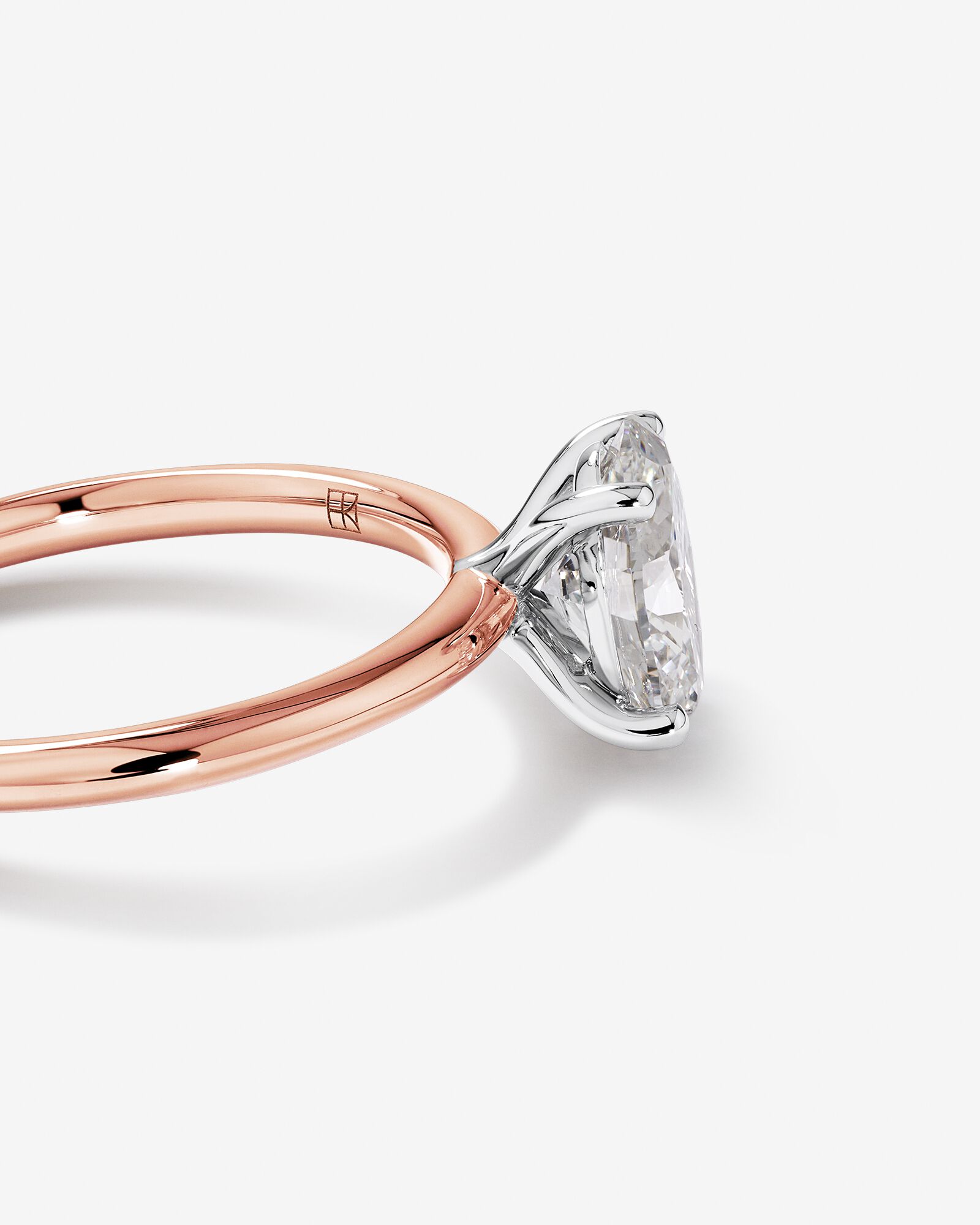 Bague de fiançailles solitaire ovale en diamant cultivé en laboratoire TW de 1,25 carat en or rose et blanc 14 carats