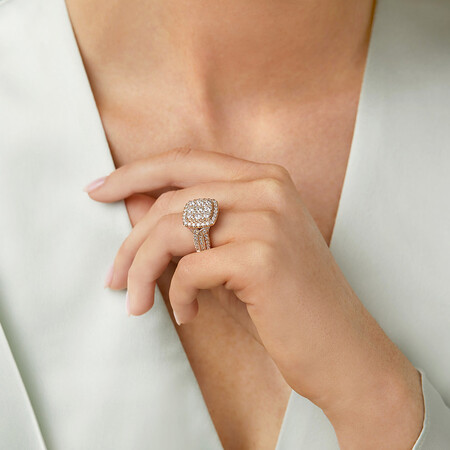 Ring with 2 Carat TW of Diamonds in 10kt Yellow Gold Ring with 2 Carat TW of Diamonds in 10kt Yellow Gold