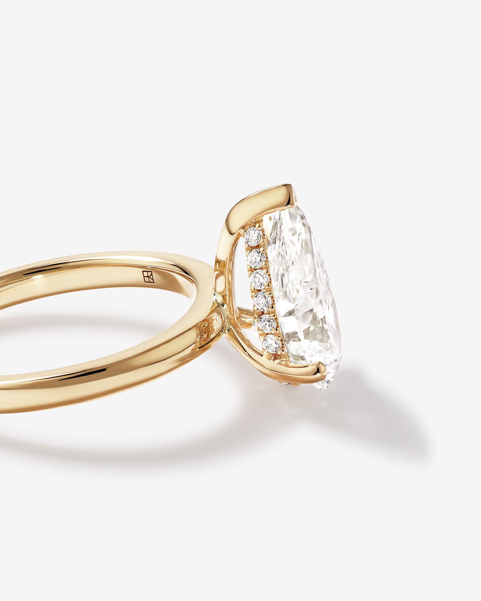 3.10 Carat TW Pear Cut Laboratory-Grown Diamond Solitaire Ring in 18kt Yellow Gold