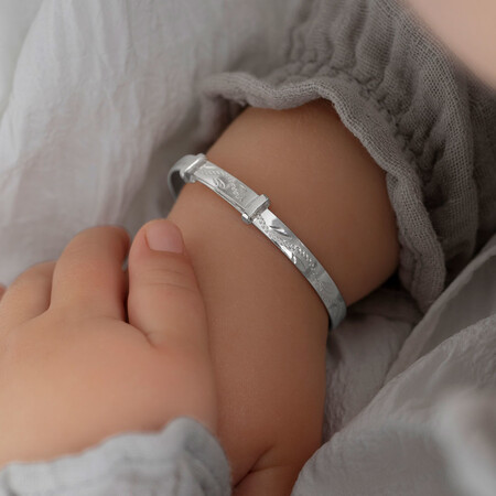 Expandable Baby Bangle in Sterling Silver Expandable Baby Bangle in Sterling Silver