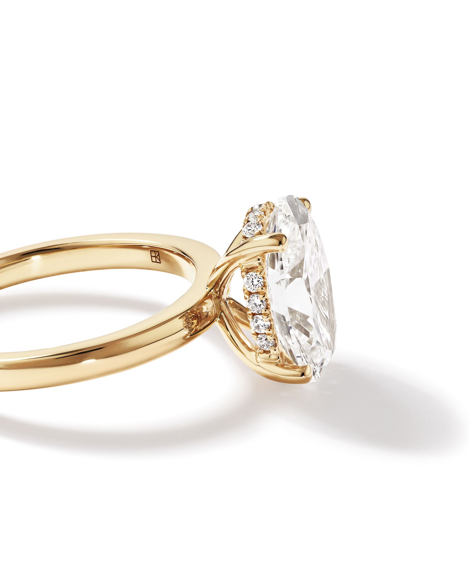 3.10 Carat TW Oval Cut Laboratory-Grown Diamond Solitaire Ring in 18kt Yellow Gold