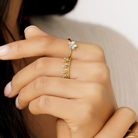 Flower Ring with 0.05 Carat TW of Diamonds in 10kt Yellow Gold Flower Ring with 0.05 Carat TW of Diamonds in 10kt Yellow Gold