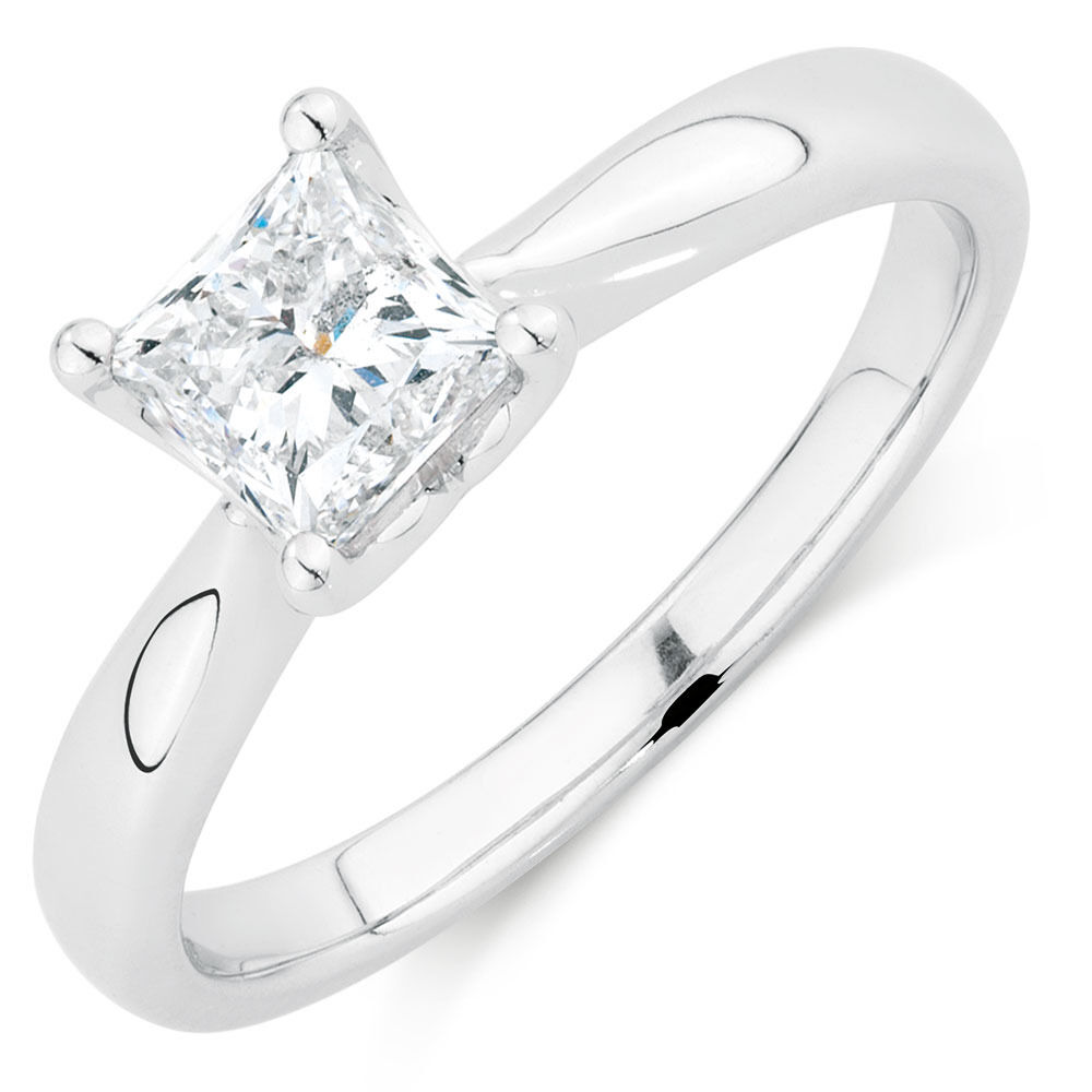 Certified Solitaire Engagement Ring with a 1 Carat TW Diamond in 14ct White Gold