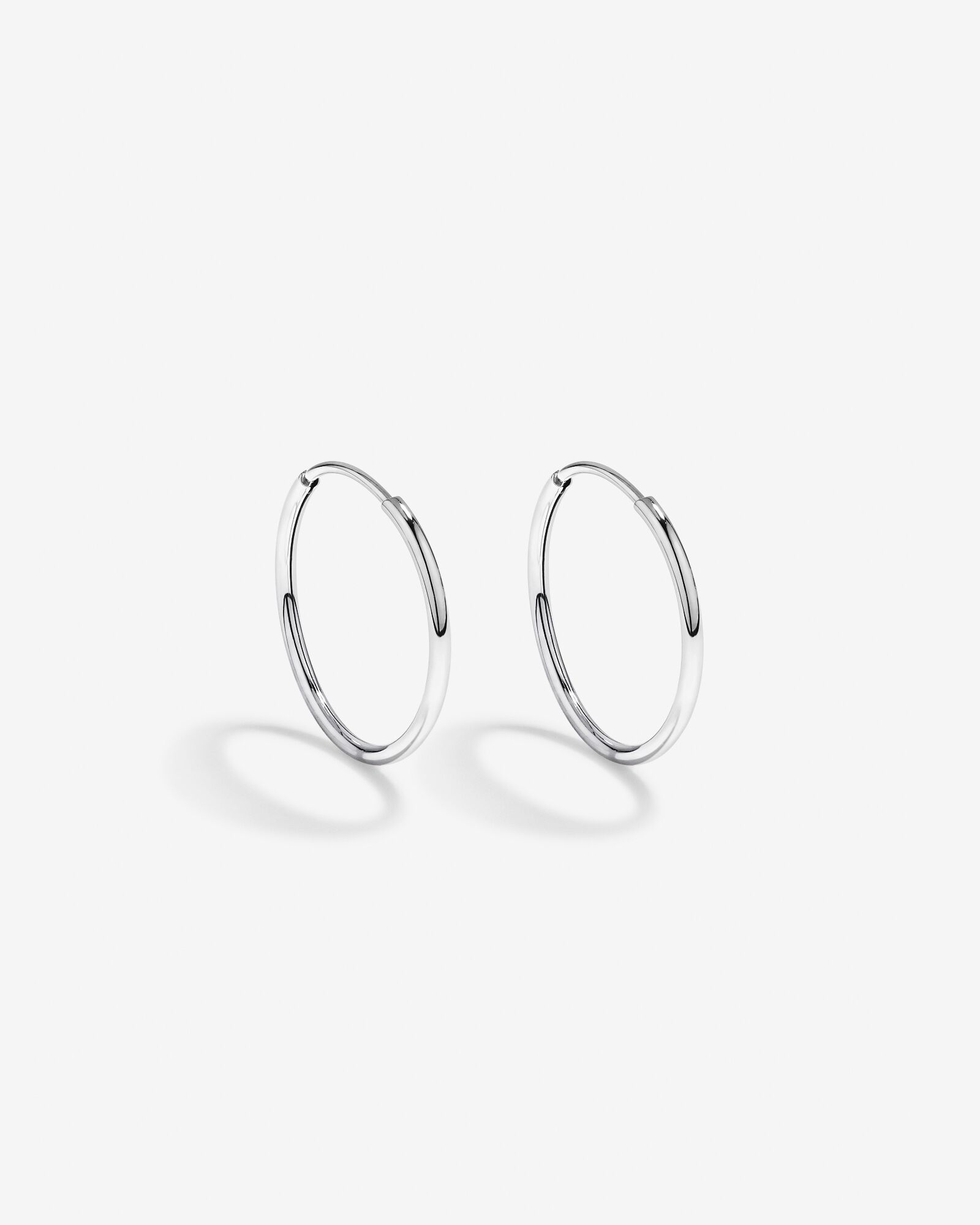 Boucles d’oreilles dormeuses de 14 mm en argent sterling