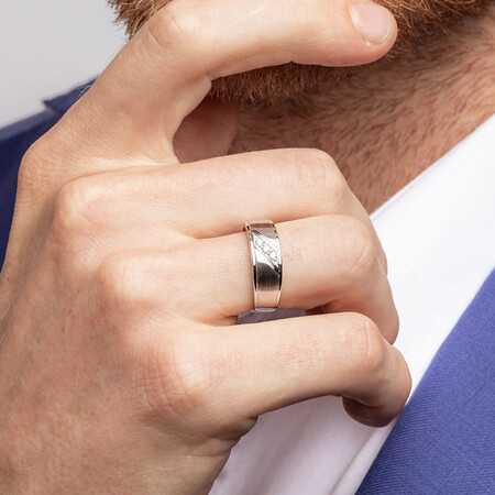 Men's Ring with Diamonds in 10kt White Gold Men's Ring with Diamonds in 10kt White Gold