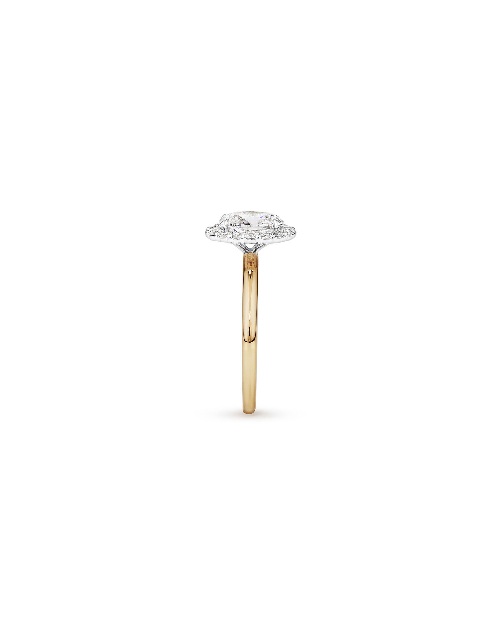 Bague De Fiançailles Halo En Diamant De Laboratoire Taille Ovale De 1,46 Carat Poids Total En Or Jaune Et Blanc 14 Carats