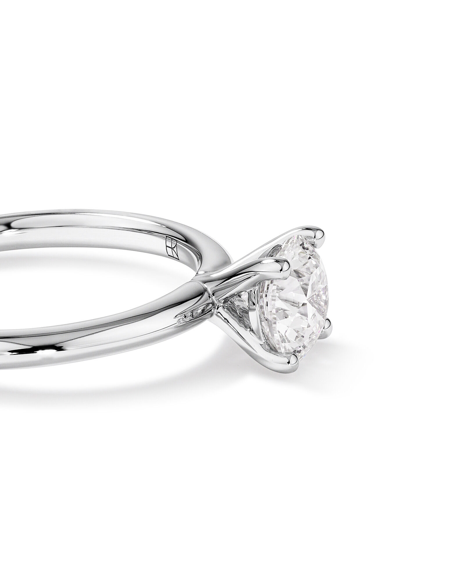 Bague De Fiançailles Solitaire En Diamant De Laboratoire Rond Brillant De 1 Carat Poids Total En Or Blanc 14 Carats