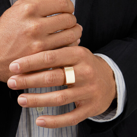 Men’s Signet Ring in 10kt Yellow Gold Men’s Signet Ring in 10kt Yellow Gold