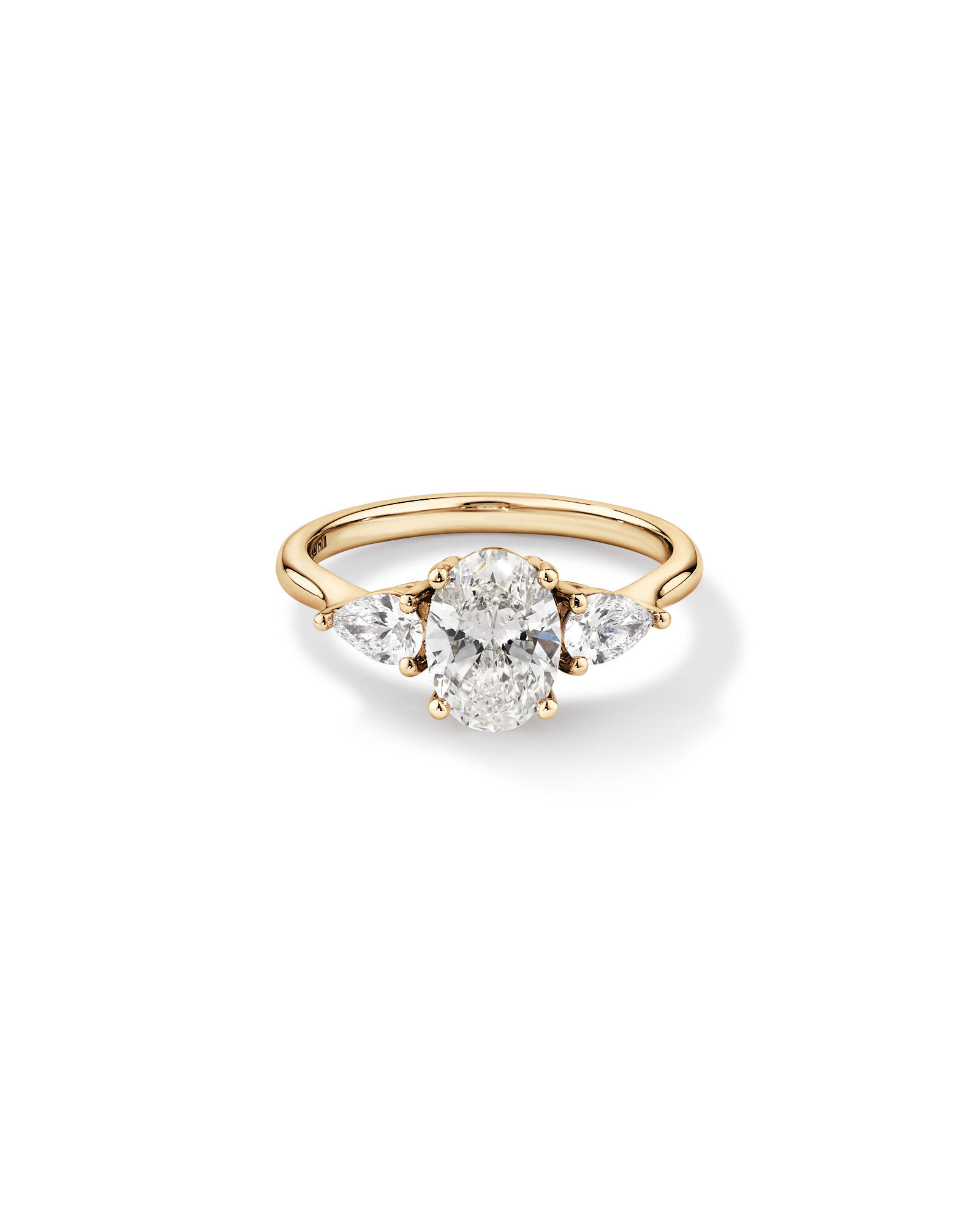 Bague de fiançailles en diamant cultivé en laboratoire TW de trois pierres de 1,65 carat en or jaune 14 carats