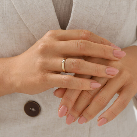 Half Round Wedding Band in 10kt Yellow Gold Half Round Wedding Band in 10kt Yellow Gold