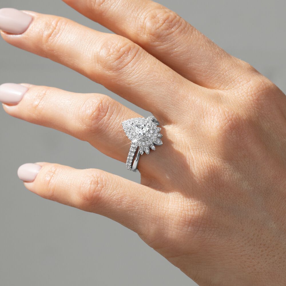 Michael hill outlet teardrop ring