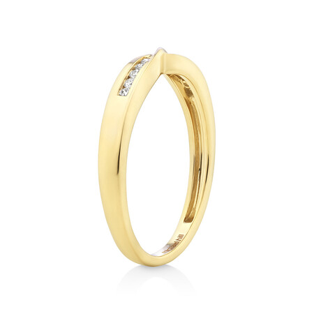 Wedding Band with Diamonds in 10kt Yellow Gold Wedding Band with Diamonds in 10kt Yellow Gold