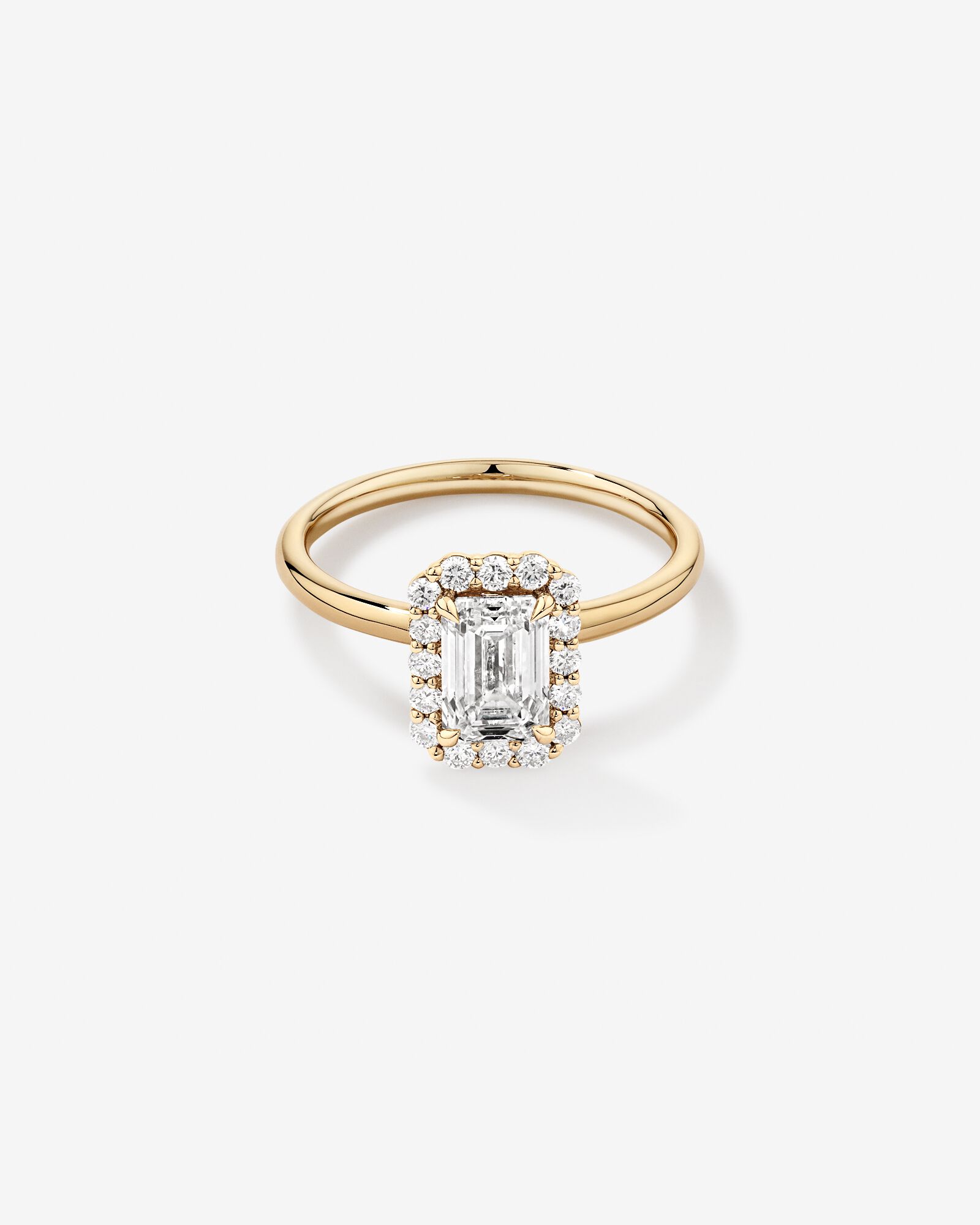 Bague de fiançailles en halo de diamants cultivés en laboratoire TW taille émeraude de 1,46 carat en or jaune 14 carats