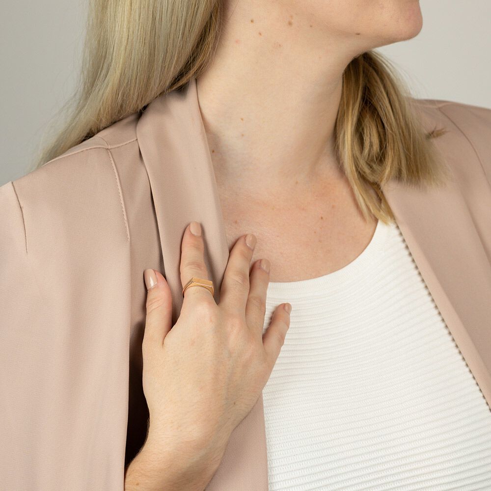 Rectangle Bar Signet Ring in 10kt Yellow Gold