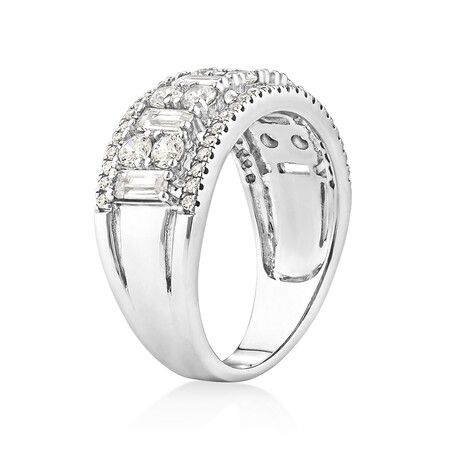 Ring with Cubic Zirconia in Sterling Silver Ring with Cubic Zirconia in Sterling Silver