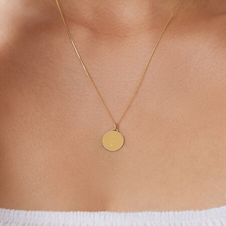 Live, Laugh, Love' Disc Pendant in 10kt Yellow Gold Live, Laugh, Love' Disc Pendant in 10kt Yellow Gold