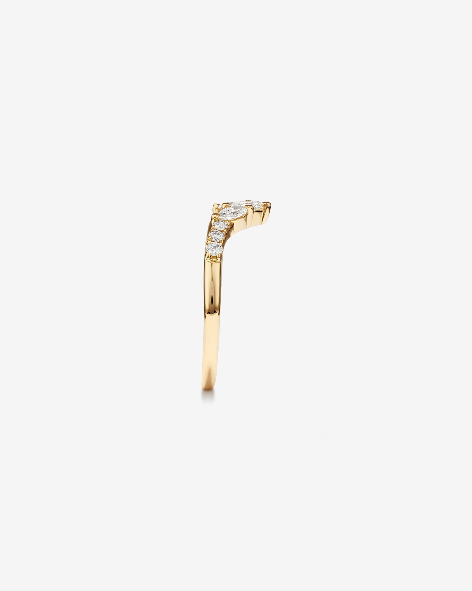 Alliance en or jaune 14 K avec diamants totalisant 0,38 ct