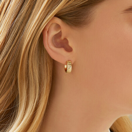 Hoop Earrings in 10kt Yellow Gold Hoop Earrings in 10kt Yellow Gold