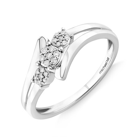 Ring with Diamonds in 10kt White Gold Ring with Diamonds in 10kt White Gold