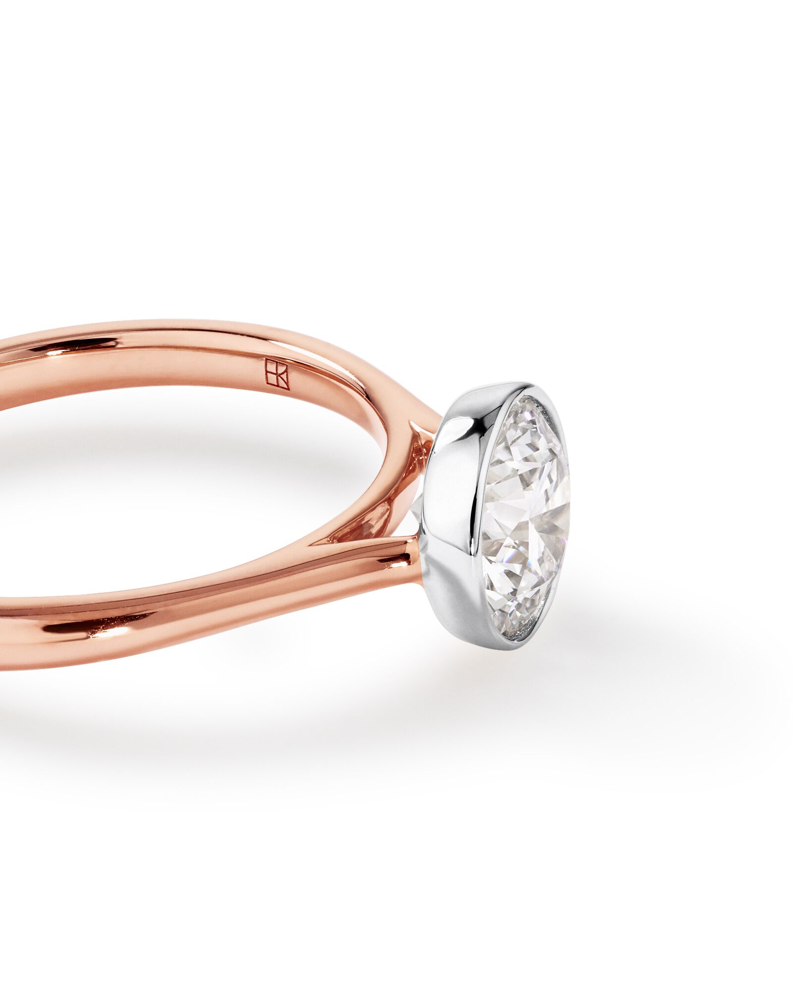 Bague de fiançailles ronde TW de 1,25 carat en diamants brillants et en or rose et blanc 14 carats