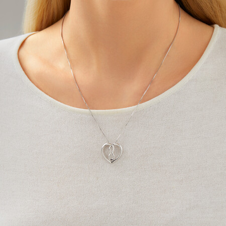 Medium Infinitas Pendant in Sterling Silver Medium Infinitas Pendant in Sterling Silver