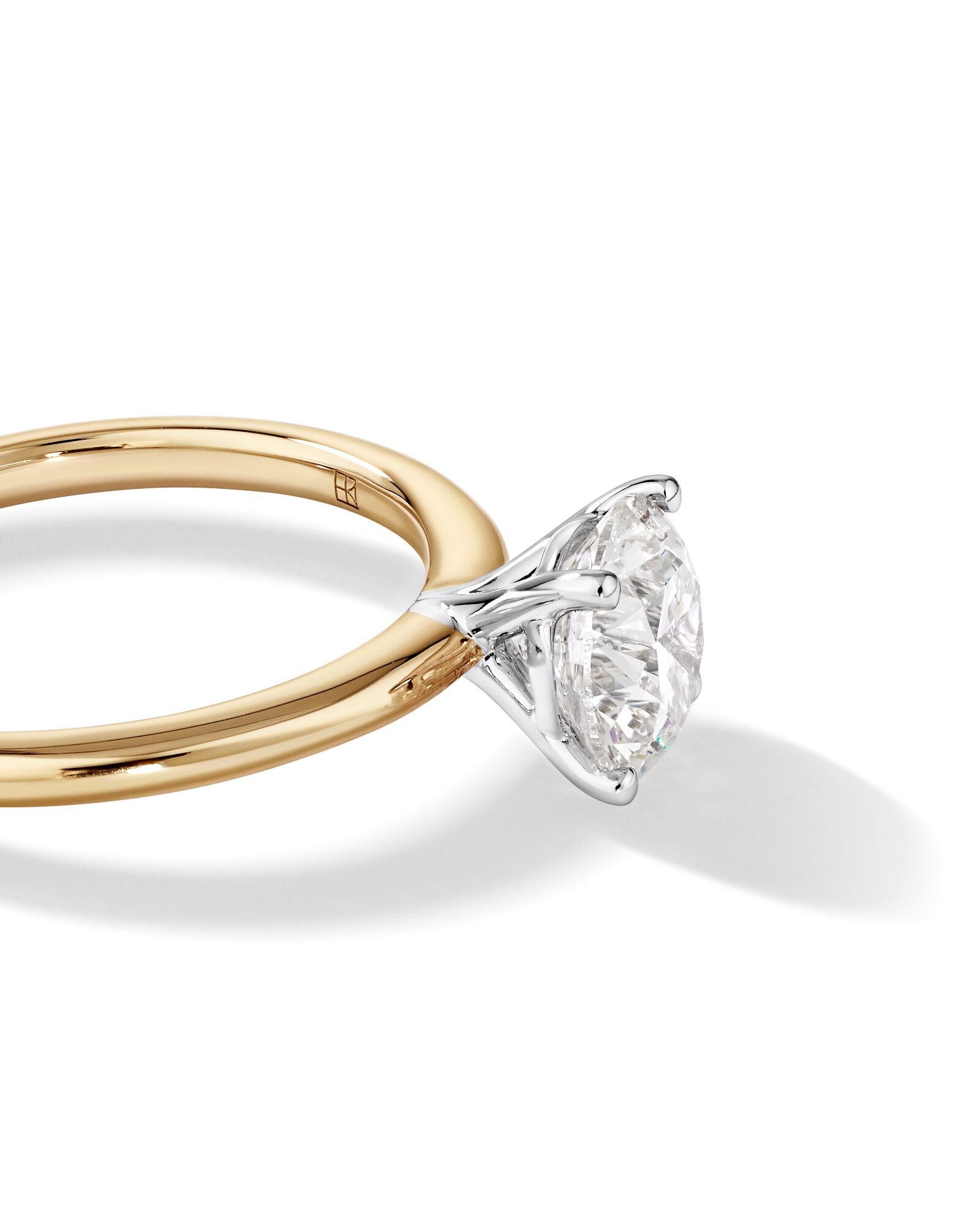 Bague de fiançailles solitaire ronde en diamants de laboratoire TW Round Brilliant de 1,50 carat en or jaune et blanc 14 carats