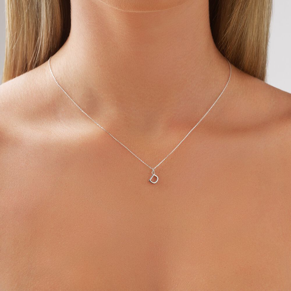 Pendentif « D » en argent sterling
