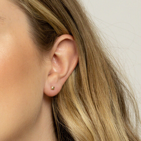 Pyramid Stud Earrings in 10kt Yellow Gold Pyramid Stud Earrings in 10kt Yellow Gold