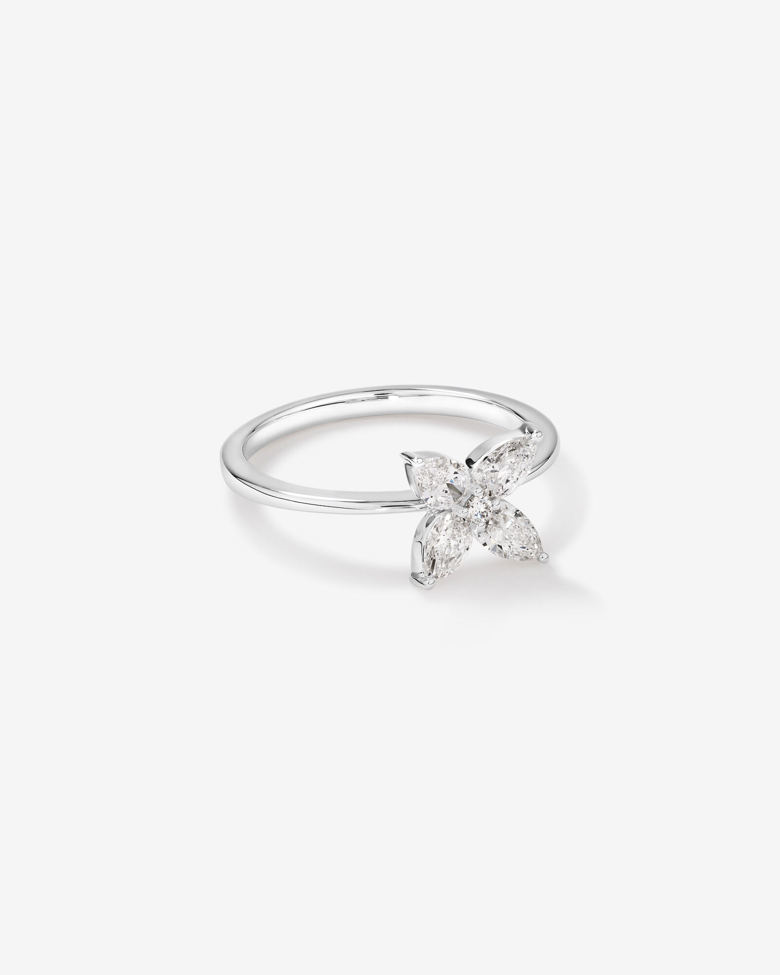 Bague en diamants de laboratoire TW Floret de 0,62 carat en or blanc 10 carats