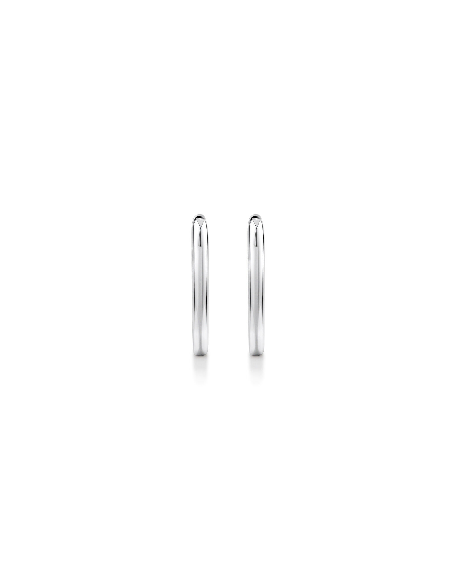 Huggie Paperclip Earrings in Silver