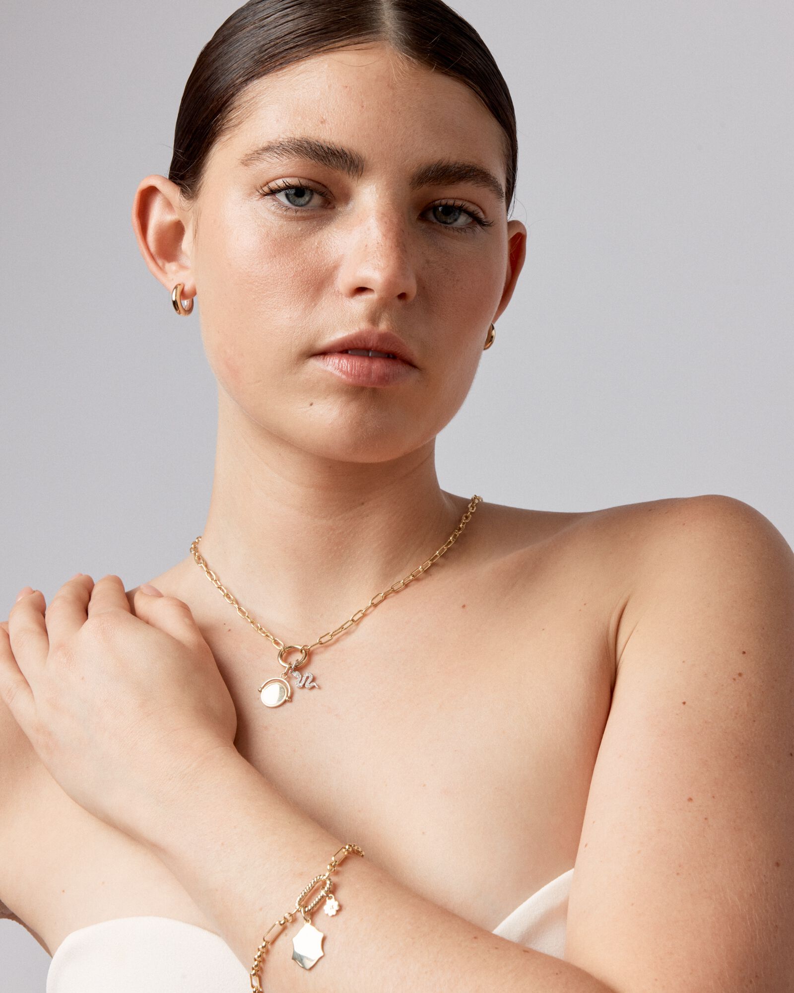 Engravable Spinning Circle Pendant in 10kt Yellow Gold