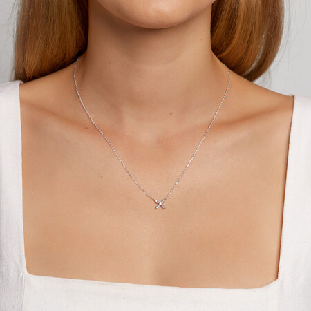 Flower Necklace with 0.15 Carat TW Of Diamonds in 10kt White Gold Flower Necklace with 0.15 Carat TW Of Diamonds in 10kt White Gold