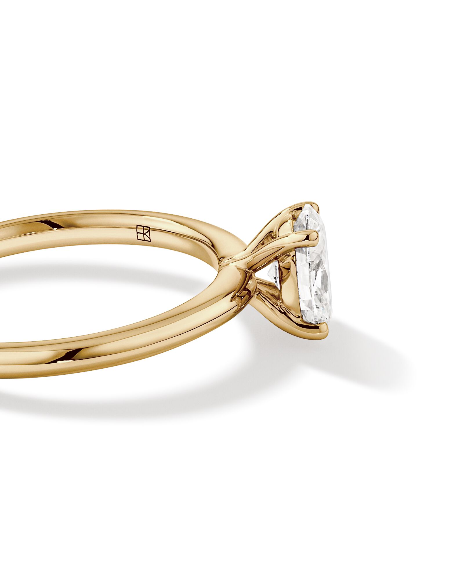 Bague de fiançailles solitaire ovale en diamant cultivé en laboratoire TW de 0,70 carat en or jaune 14 carats